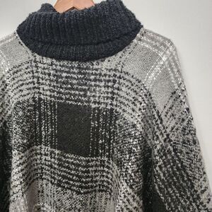 Hatch Maternity Turtle Neck Poncho Acrylic Sweater Fringe One Size Warm Pullover